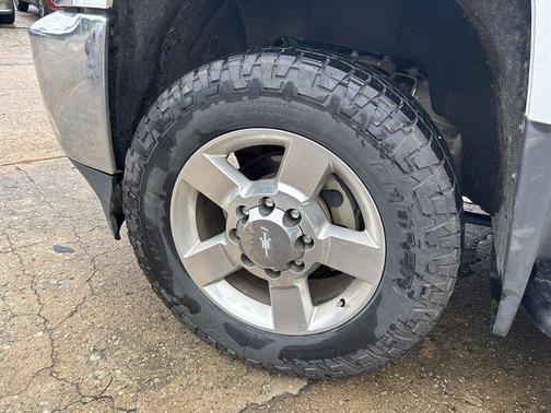 Summit White 2019 Chevrolet Silverado 2500 LT