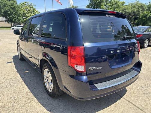 True Blue Pearlcoat 2016 Dodge Grand Caravan AVP/SE