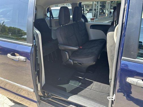 True Blue Pearlcoat 2016 Dodge Grand Caravan AVP/SE