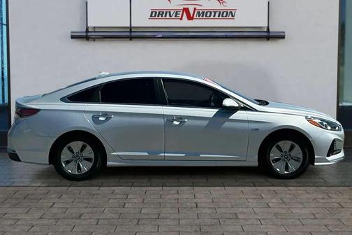 2019 Hyundai SONATA Hybrid SE