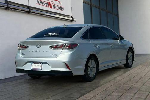 2019 Hyundai SONATA Hybrid SE