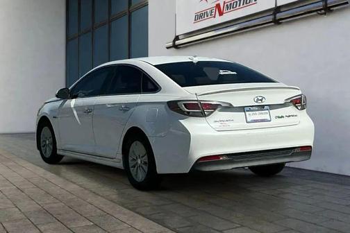 2016 Hyundai SONATA Hybrid SE