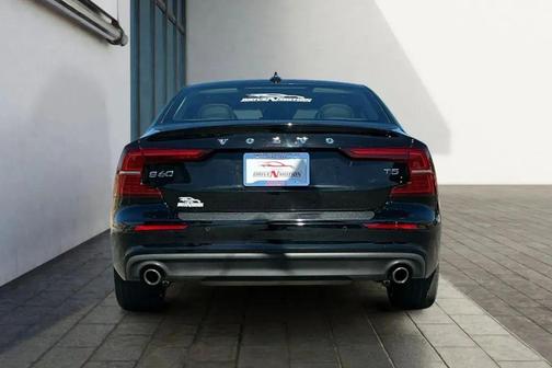 2019 Volvo S60 T5 Momentum