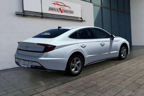 Quartz White 2021 Hyundai SONATA SE