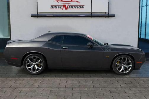 Granite Pearlcoat 2017 Dodge Challenger T/A