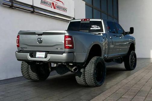 2020 RAM 3500 Big Horn Crew Cab 4x4 8' Box