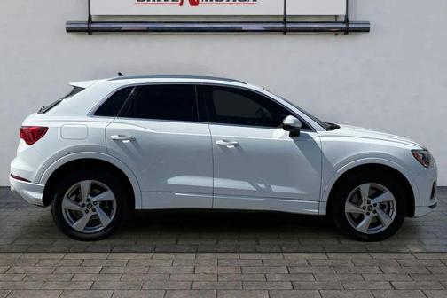 White 2021 Audi Q3 40 Premium