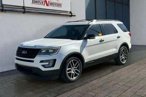 White Platinum Metallic Tri-Coat 2017 Ford Explorer sport