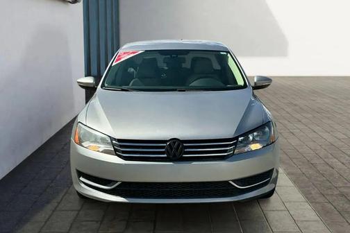 Silver 2012 Volkswagen Passat 2.5 SE