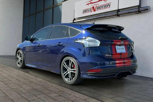 Blue Jeans 2016 Ford Focus ST