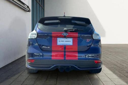 Blue Jeans 2016 Ford Focus ST