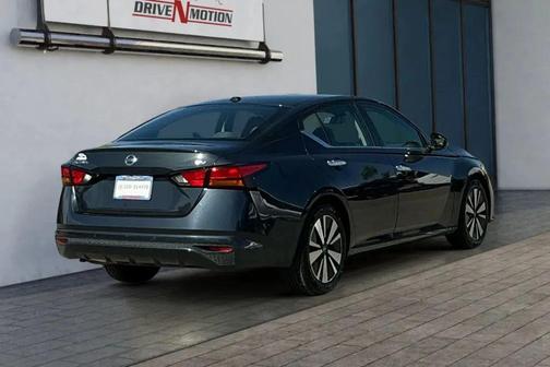 2022 Nissan Altima 2.5 SV