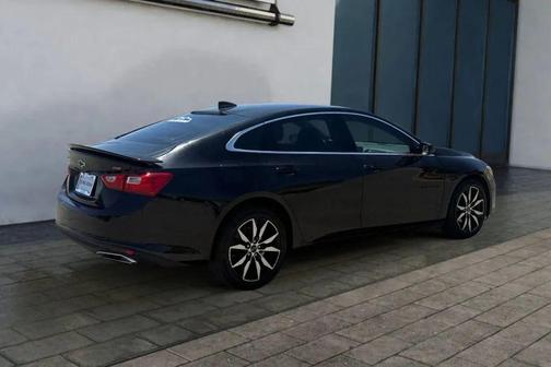 Mosaic Black Metallic 2022 Chevrolet Malibu FWD RS