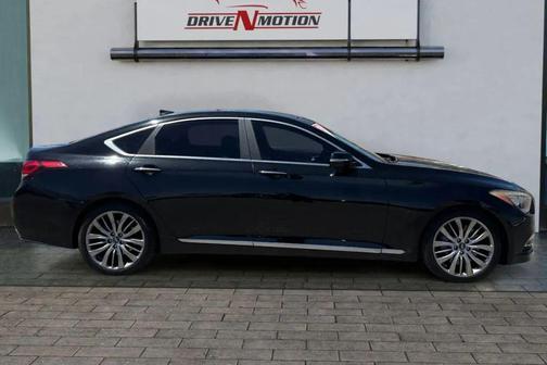 Caspian Black 2015 Hyundai Genesis 5.0