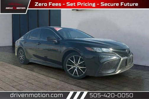 Midnight Black Metallic 2021 Toyota Camry SE