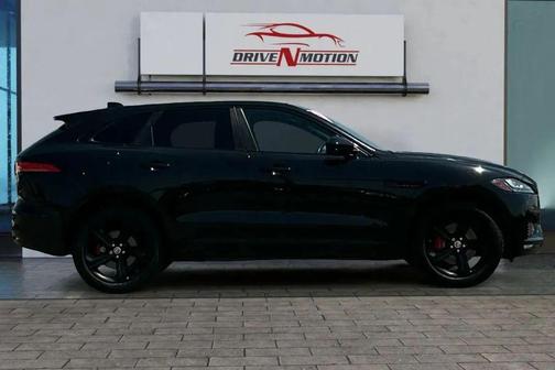 2019 Jaguar F-PACE S