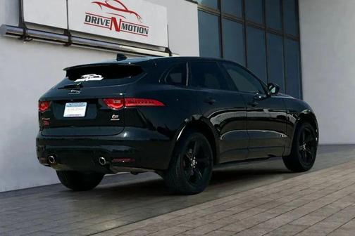 2019 Jaguar F-PACE S