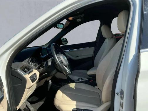 White 2017 BMW X1 xDrive 28i