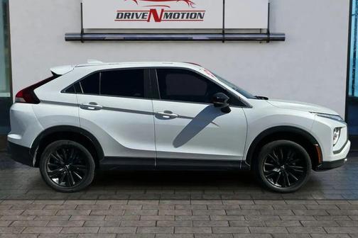 White Diamond 2023 Mitsubishi Eclipse Cross SP