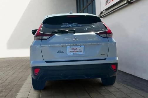 White Diamond 2023 Mitsubishi Eclipse Cross SP