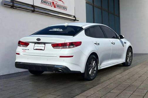 2019 Kia Optima LX