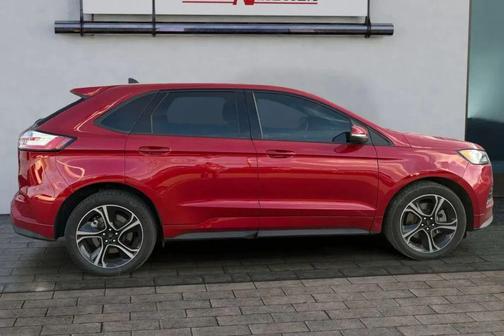 2021 Ford Edge ST