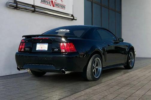2004 Ford Mustang Mach I