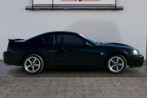 2004 Ford Mustang Mach I