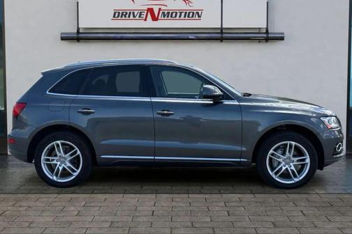 Gray 2017 Audi Q5 2.0T Premium Plus