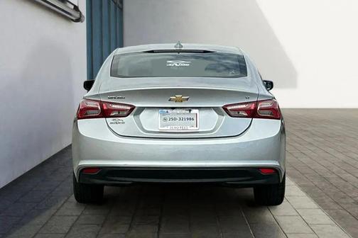 2021 Chevrolet Malibu FWD LT