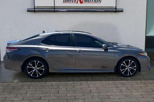 Predawn Gray Mica 2019 Toyota Camry SE