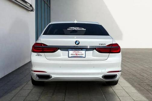 2018 BMW 750 I