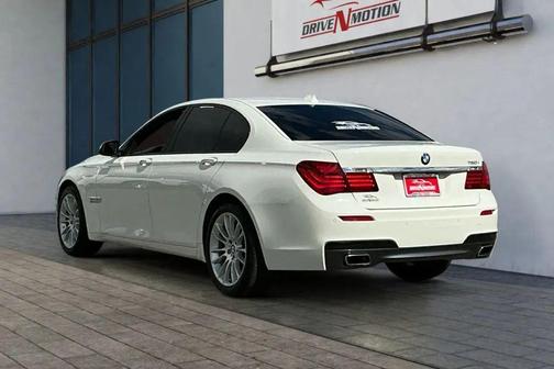 2015 BMW 750 I