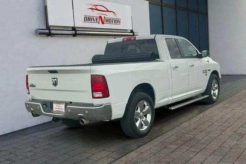 Bright White Clearcoat 2017 RAM 1500 Big Horn