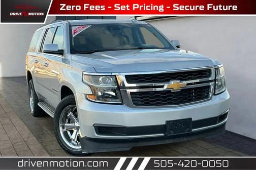 Silver Ice Metallic 2017 Chevrolet Suburban LT