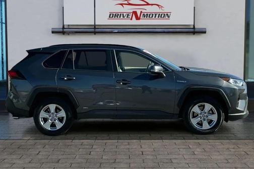 2020 Toyota RAV4 Hybrid XLE