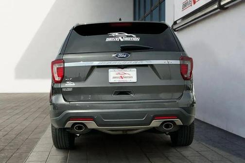 Magnetic Metallic 2018 Ford Explorer XLT