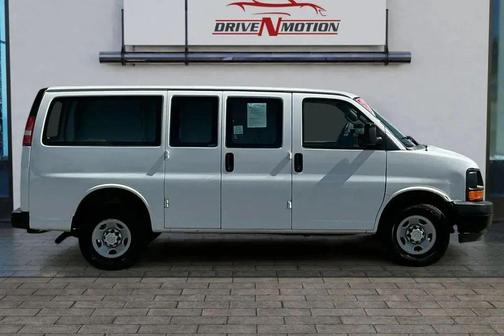 2017 Chevrolet Express 2500 Work Van