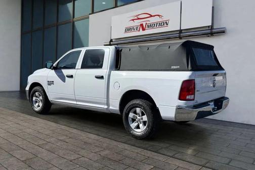 Bright White Clearcoat 2022 RAM 1500 Classic SLT