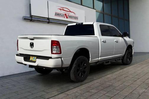 2019 RAM 3500 Big Horn Crew Cab 4x4 6'4' Box