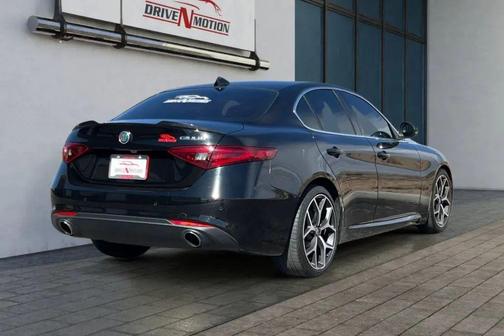 2019 Alfa Romeo Giulia Base