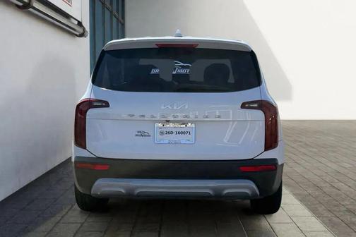 Glacial White Pearl 2022 Kia Telluride LX