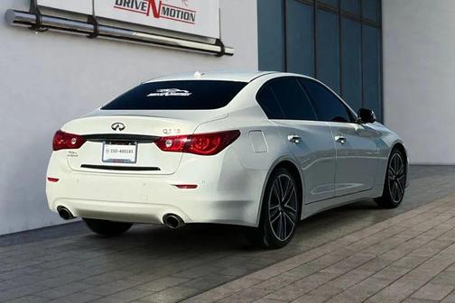 2015 INFINITI Q50 Sport