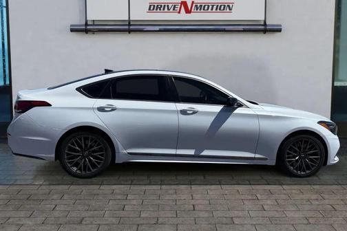 Casablanca White 2018 Genesis G80 3.3T Sport