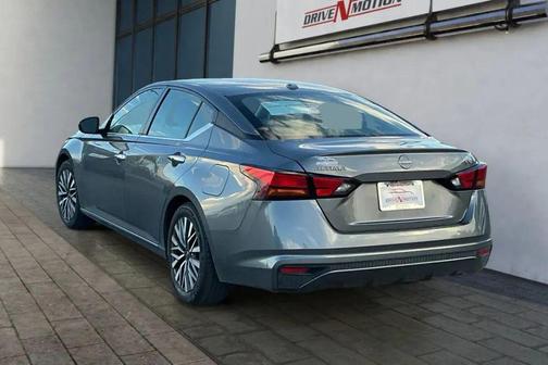 Gray Sky Pearl 2024 Nissan Altima 2.5 SV
