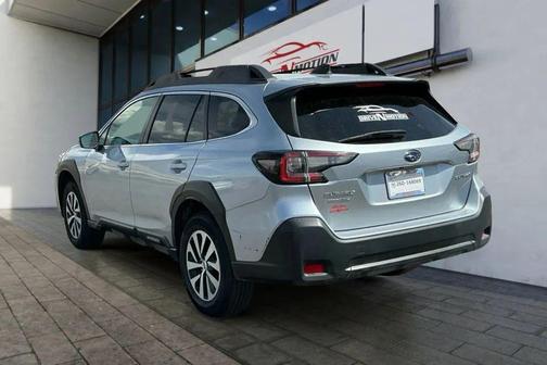 Ice Silver Metallic 2023 Subaru Outback Premium