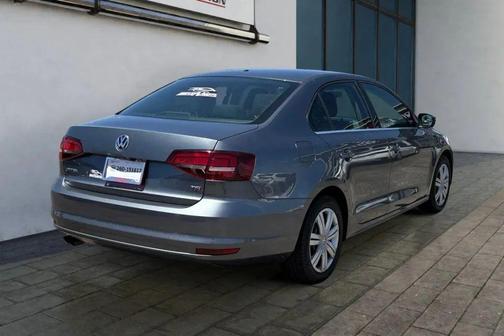 Platinum Gray Metallic 2017 Volkswagen Jetta 1.4T S