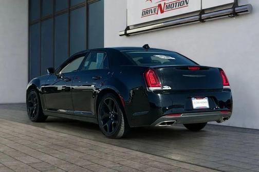 2022 Chrysler 300 Touring