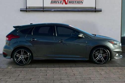 2018 Ford Focus ST ST