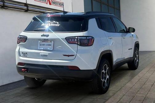 Bright White Clearcoat 2022 Jeep Compass Trailhawk